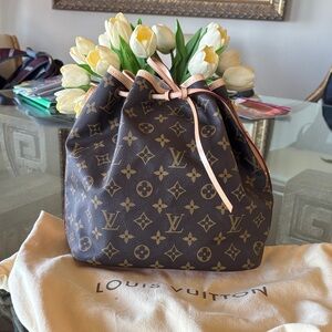 Louis Vuitton petite Noe Monogram Women's Bag new without tags
